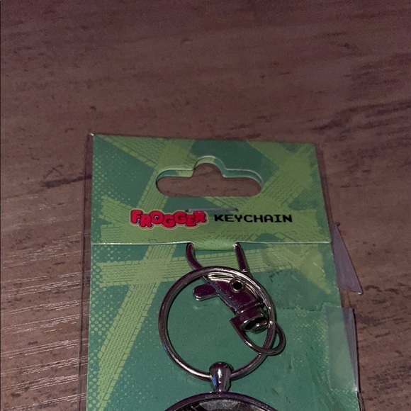 Frogger Keychaing - Picture 3 of 4